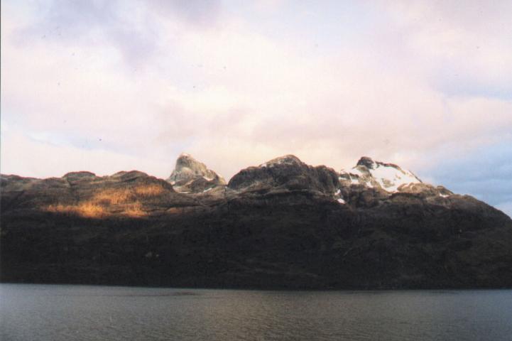 chilean_fjords_patagonian_mountains.jpg