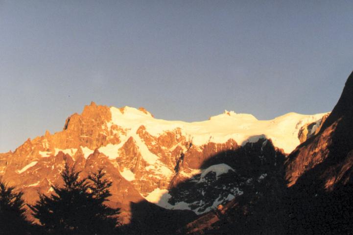 torres_del_paine_np_cerro_paine.jpg