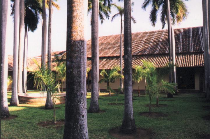 granada_courtyard.jpg