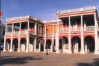 14.3.03 Granada, Nicaragua, Standing strong, but cracks are showing withstanding the earthquakes.